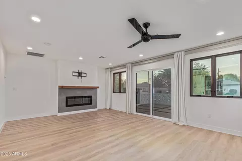 Living - 1745 E San Juan Ave, Phoenix, AZ 85016 photo 3 of 4