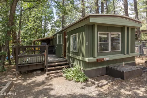 17120 S Redwood Dr, Munds Park, AZ 86017