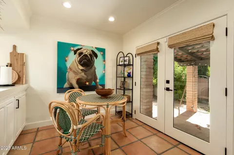 Dining - 4332 N 40th St, Phoenix, AZ 85018 photo 2 of 2