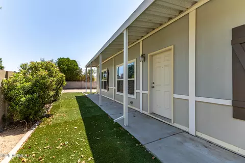 16443 N 32nd Pl, Phoenix, AZ 85032