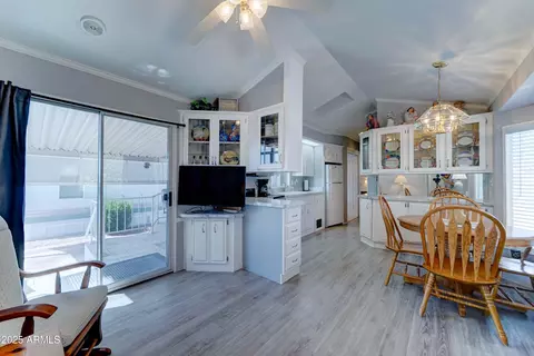 111 S Greenfield Rd #417, Mesa, AZ 85206