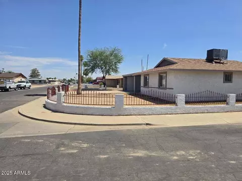5977 W Britton Ave, Phoenix, AZ 85033