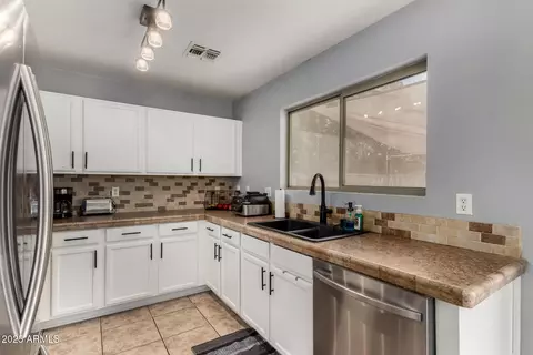 Kitchen - 2082 W 23rd Ct, Apache Junction, AZ 85120 photo 2 of 2