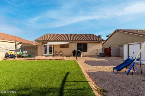Exterior - 2082 W 23rd Ct, Apache Junction, AZ 85120 photo 3 of 4