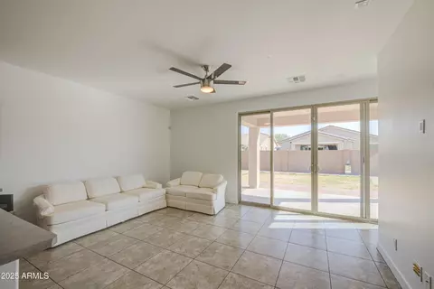 929 E Overlin Ln, Avondale, AZ 85323 photo 18