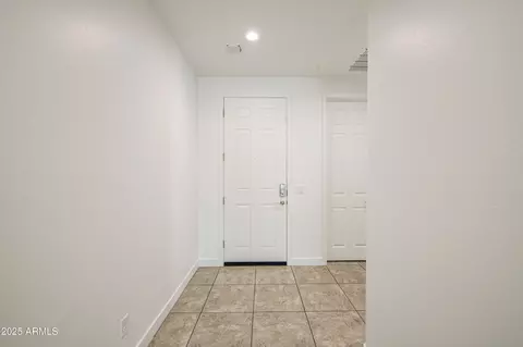 929 E Overlin Ln, Avondale, AZ 85323 photo 4