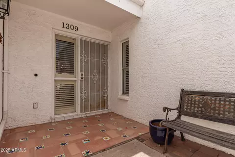 1309 E Meadow Ln, Phoenix, AZ 85022 photo 3