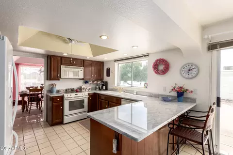 1309 E Meadow Ln, Phoenix, AZ 85022 photo 11
