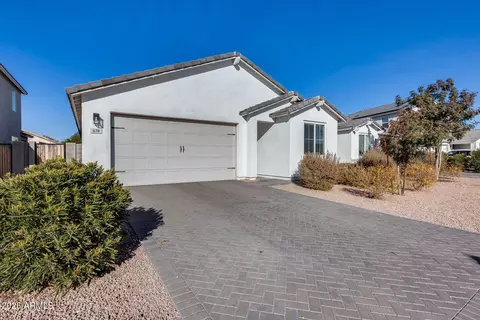 630 E Bamboo Ln, San Tan Valley, AZ 85140