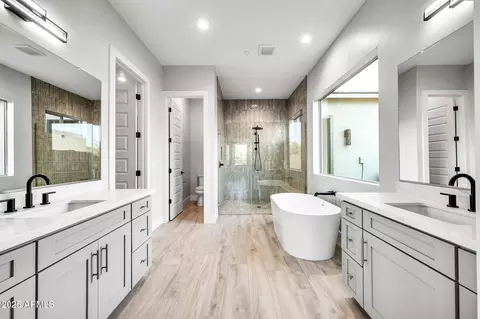 4075 E Paradise Ln, Phoenix, AZ 85032 photo 6