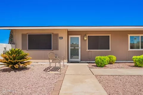 10528 W Coggins Dr, Sun City, AZ 85351