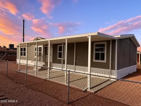 900 S Warner Dr, Apache Junction, AZ 85120