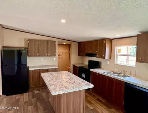 900 S Warner Dr, Apache Junction, AZ 85120 photo 8