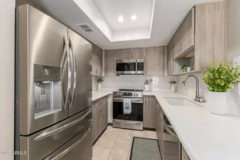 Kitchen - 1002 E Charleston Ave, Phoenix, AZ 85022 photo 2 of 4