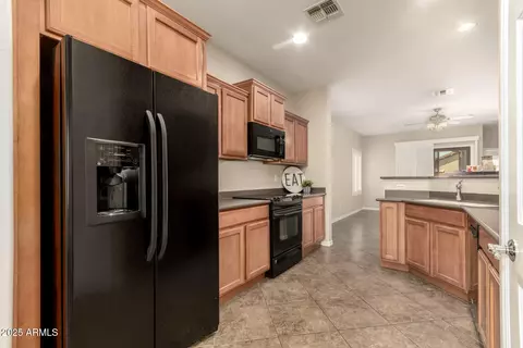 Kitchen - 11122 E Sombra Ave, Mesa, AZ 85212 photo 2 of 3