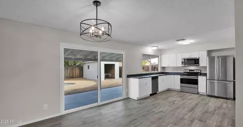 5214 W Cholla St, Glendale, AZ 85304