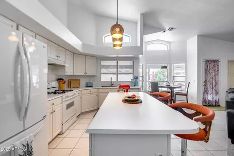 1123 E Constitution Dr, Gilbert, AZ 85296 photo 5