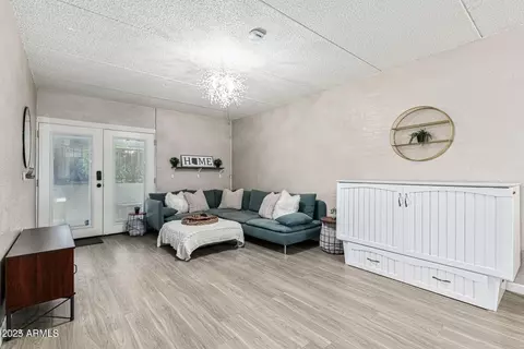 3416 N 44th St #18, Phoenix, AZ 85018