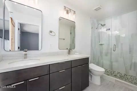 Bath - 1609 E Windsong Dr, Phoenix, AZ 85048 photo 1 of 2