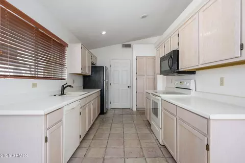 Kitchen - 1609 E Windsong Dr, Phoenix, AZ 85048 photo 4 of 4
