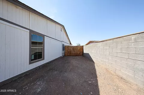 Exterior - 6932 W Haven Ave, Phoenix, AZ 85035 photo 1 of 3