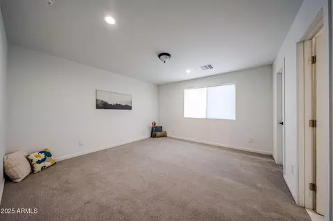Bedroom - 6932 W Haven Ave, Phoenix, AZ 85035 photo 2 of 11