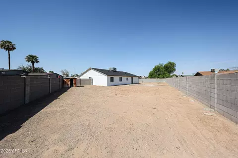 Exterior - 6932 W Haven Ave, Phoenix, AZ 85035 photo 2 of 3
