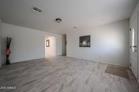 Living - 6932 W Haven Ave, Phoenix, AZ 85035 photo 2 of 3