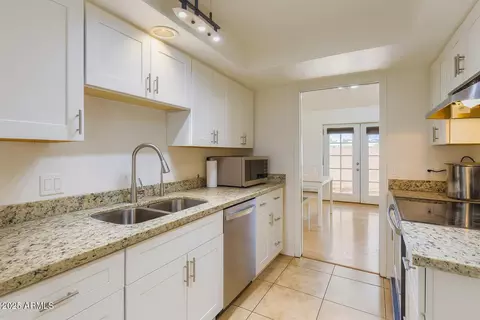 Kitchen - 7780 N 19th Dr, Phoenix, AZ 85021 photo 2 of 2