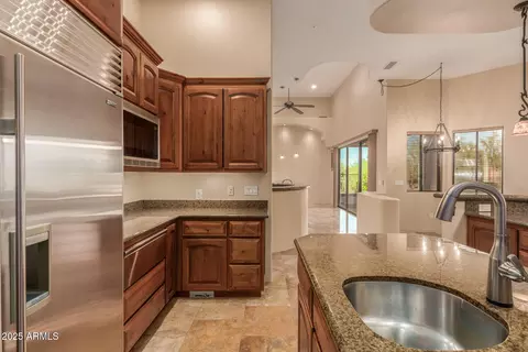 Kitchen - 3730 E Cloud Rd, Cave Creek, AZ 85331 photo 5 of 7
