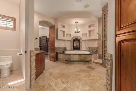 Bath - 3730 E Cloud Rd, Cave Creek, AZ 85331 photo 1 of 9