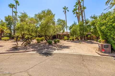 8424 N Golf Dr, Paradise Valley, AZ 85253