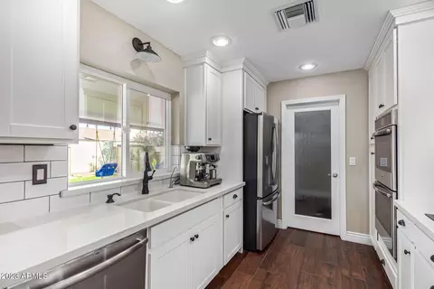 2032 E Pegasus Dr, Tempe, AZ 85283 photo 12