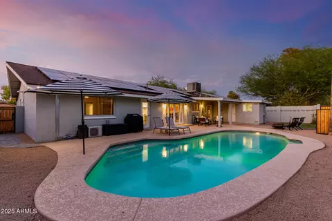 Exterior - 3921 E Paradise Dr, Phoenix, AZ 85028 photo 6 of 12