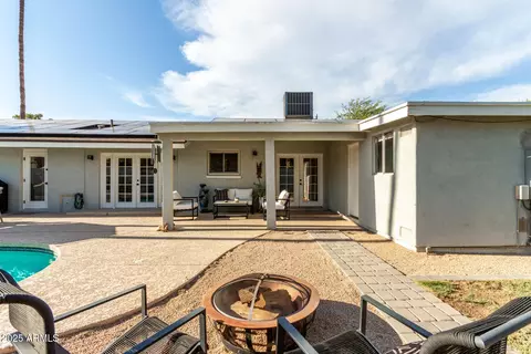 Exterior - 3921 E Paradise Dr, Phoenix, AZ 85028 photo 11 of 12