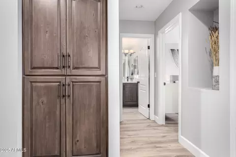Entry Way - 3921 E Paradise Dr, Phoenix, AZ 85028 photo 3 of 3
