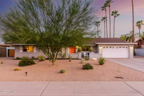 3921 E Paradise Dr, Phoenix, AZ 85028
