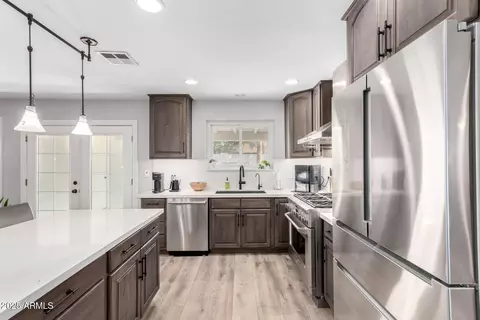 Kitchen - 3921 E Paradise Dr, Phoenix, AZ 85028 photo 2 of 6