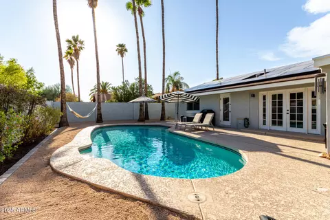 Exterior - 3921 E Paradise Dr, Phoenix, AZ 85028 photo 12 of 12