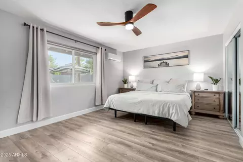 Bedroom - 3921 E Paradise Dr, Phoenix, AZ 85028 photo 1 of 7