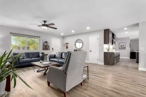 Living - 3921 E Paradise Dr, Phoenix, AZ 85028 photo 2 of 2