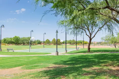 View/Area - 632 E Raven Way, Gilbert, AZ 85297 photo 3 of 10