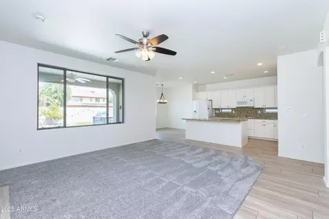 Living - 632 E Raven Way, Gilbert, AZ 85297 photo 1 of 10