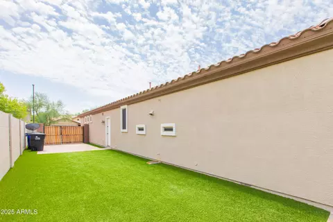 Exterior - 632 E Raven Way, Gilbert, AZ 85297 photo 11 of 23