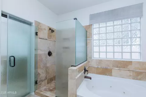 Bath - 632 E Raven Way, Gilbert, AZ 85297 photo 7 of 9