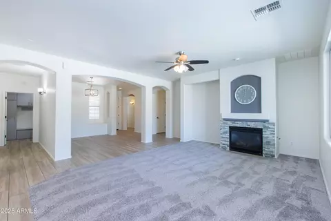Living - 632 E Raven Way, Gilbert, AZ 85297 photo 3 of 10