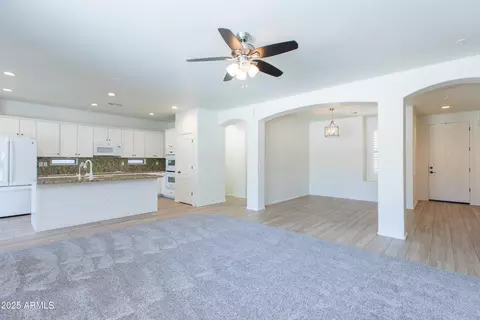 Living - 632 E Raven Way, Gilbert, AZ 85297 photo 7 of 10