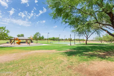 View/Area - 632 E Raven Way, Gilbert, AZ 85297 photo 4 of 10