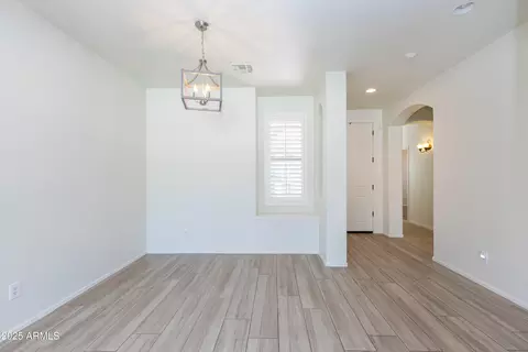 Living - 632 E Raven Way, Gilbert, AZ 85297 photo 8 of 10