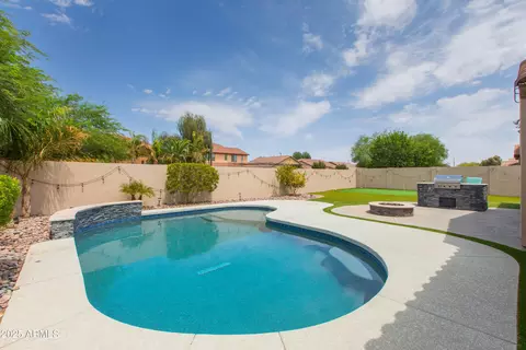 Exterior - 632 E Raven Way, Gilbert, AZ 85297 photo 8 of 23